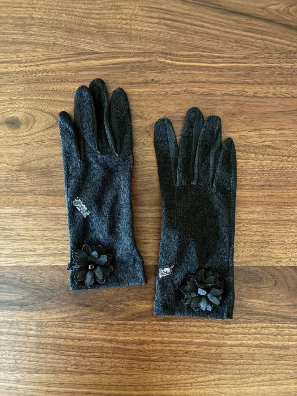 New Lace Black Gloves With Floral Applique Detail and Touchscreen Compatibility